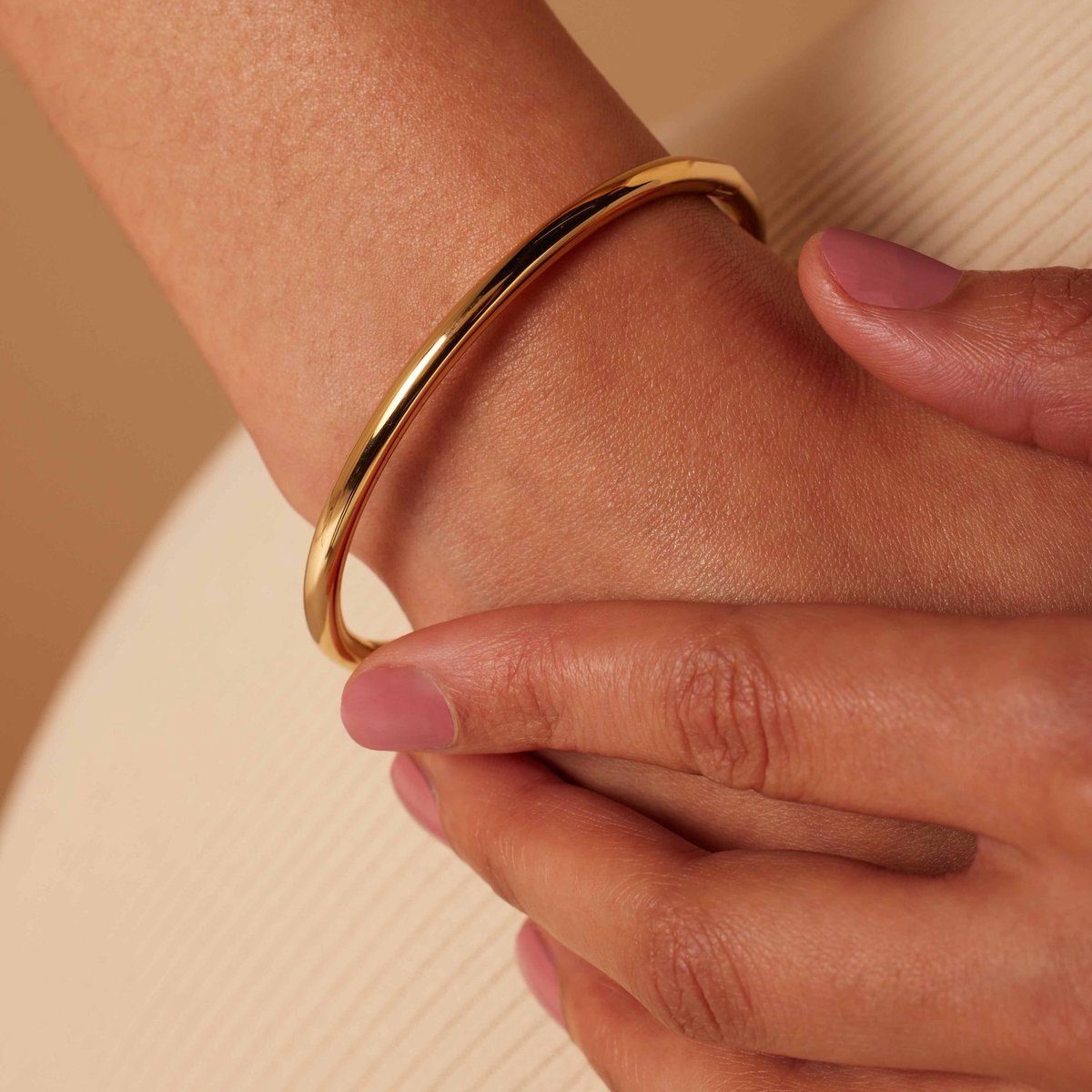 Elvira | Stålbelagt armband – One size